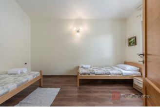 015 1014 32 Porec Beautiful house in a quiet environment for sale