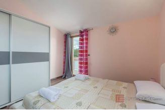 015 1014 32 Porec Beautiful house in a quiet environment for sale