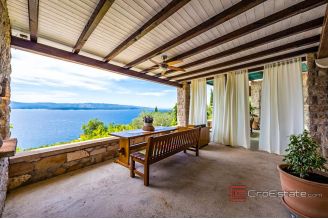 19 2013 207 Brac stone house sea view for sale