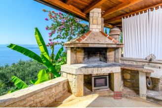 19 2013 207 Brac stone house sea view for sale