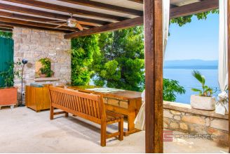 19 2013 207 Brac stone house sea view for sale