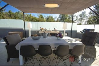 018 1014 33 Porec Modern villa with pool for sale