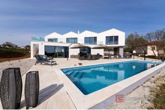 014 1014 34 Porec Modern villa with pool for sale