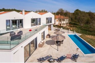 014 1014 34 Porec Modern villa with pool for sale