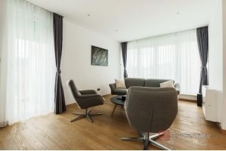 020 2035 210 Split Spinut Luxury two bedroom apartment with an open sea view sale