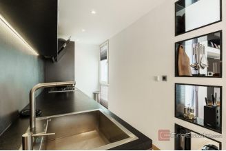 020 2035 210 Split Spinut Luxury two bedroom apartment with an open sea view sale