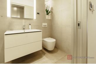 020 2035 210 Split Spinut Luxury two bedroom apartment with an open sea view sale