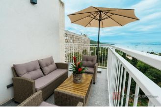 020 2035 210 Split Spinut Luxury two bedroom apartment with an open sea view sale