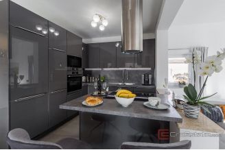 011 1014 35 Porec Villa with pool near the sea for sale