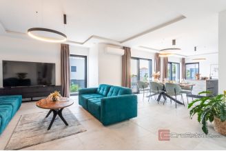 015 2044 42 Rogoznica Luxury villa with pool and a sea view sale