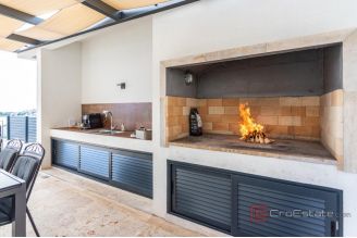 015 2044 42 Rogoznica Luxury villa with pool and a sea view sale