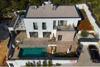 015 2044 42 Rogoznica Luxury villa with pool and a sea view sale