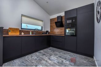 010 2030 85 Rogoznica Charming villa with pool for sale