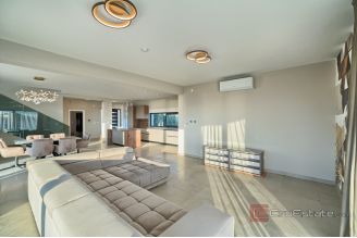 020 2030 86 primosten luxury villa with swimming pool for sale