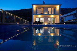020 5342 30 Split Area Villa with panoramic sea view for sale