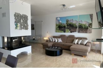 020 5342 30 Split Area Villa with panoramic sea view for sale