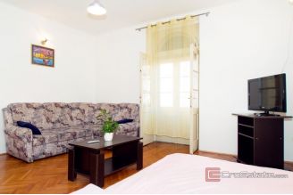 016 2045 73 Split Manus Comfortable two bedroom apartment for sale