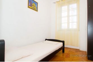 016 2045 73 Split Manus Comfortable two bedroom apartment for sale