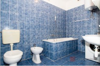 016 2045 73 Split Manus Comfortable two bedroom apartment for sale