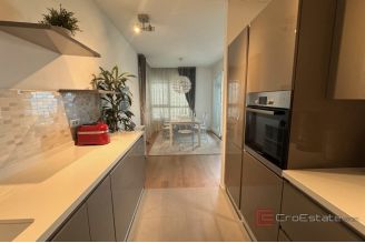 014 2036 125 Split Znjan Luxury three bedroom apartment for rent