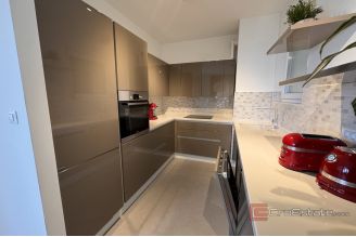 014 2036 125 Split Znjan Luxury three bedroom apartment for rent