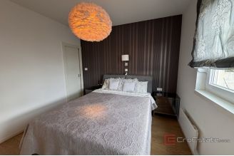 014 2036 125 Split Znjan Luxury three bedroom apartment for rent