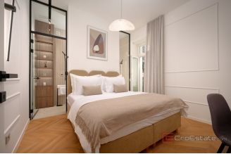 011 2049 29 Split Bacvice Luxury Two level apartment for rent