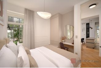 011 2049 29 Split Bacvice Luxury Two level apartment for rent