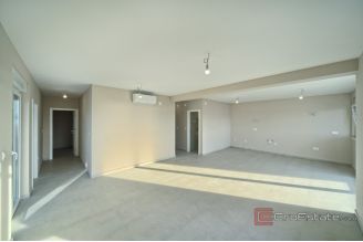 020 2030 87 Sibenik Modern apartments in a new building for sale