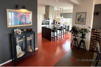 019 2048 32 Makarska Apartment house with a sea view for sale