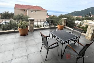 019 2048 32 Makarska Apartment house with a sea view for sale