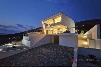 020 2022 442 Split area New villa with panoramic sea view sale