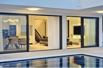 020 2022 442 Split area New villa with panoramic sea view sale