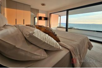 020 2022 442 Split area New villa with panoramic sea view sale