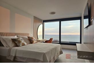 020 2022 442 Split area New villa with panoramic sea view sale