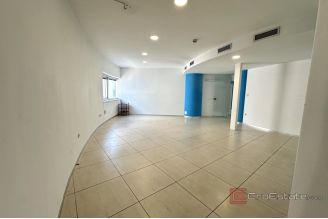 009 2049 30 Split Bacvice Commercial space in a great location rent