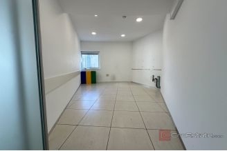 009 2049 30 Split Bacvice Commercial space in a great location rent