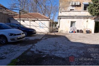 006 2031 163 Kastela House with building land in a great location for sale
