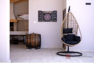 010 2051 06 Hvar Stone house with swimming pool for sale