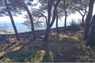 004 2031 162 Split Bacvice Building land in the first row to the sea sale