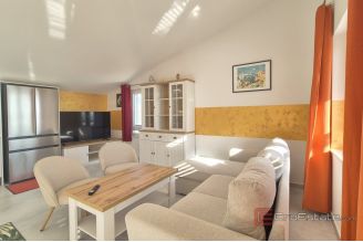 019 2047 57 Vodice House with pool for sale