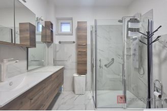 019 2047 57 Vodice House with pool for sale