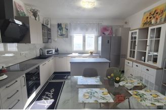 019 2047 57 Vodice House with pool for sale