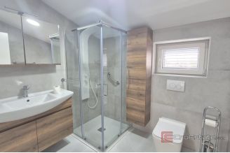 019 2047 57 Vodice House with pool for sale