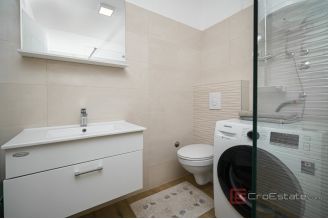 017 2047 58 Vodice Penthouse with a sea view for sale