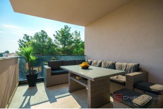 017 2047 58 Vodice Penthouse with a sea view for sale