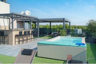 017 2047 58 Vodice Penthouse with a sea view for sale