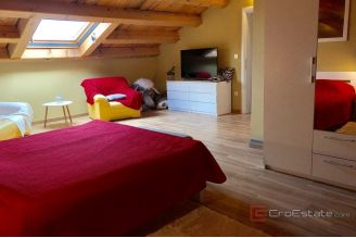 013 1026 02 Opatija Charming house with a sea view for sale