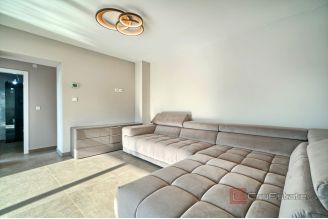 020 2030 89 rogoznica modern villa with pool for sale