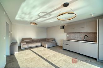 020 2030 89 rogoznica modern villa with pool for sale